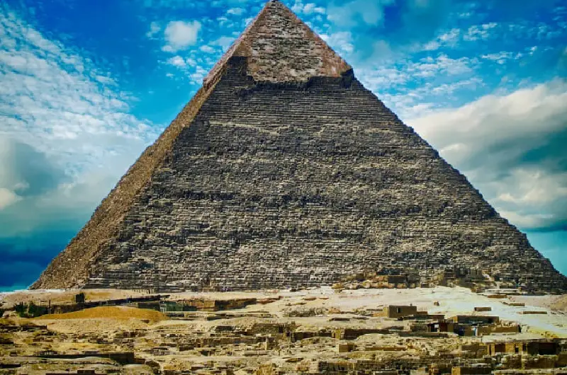 ایا هرم بزرگ گیزا می تواند انرژی الکترومغناطیسی متمرکز کند