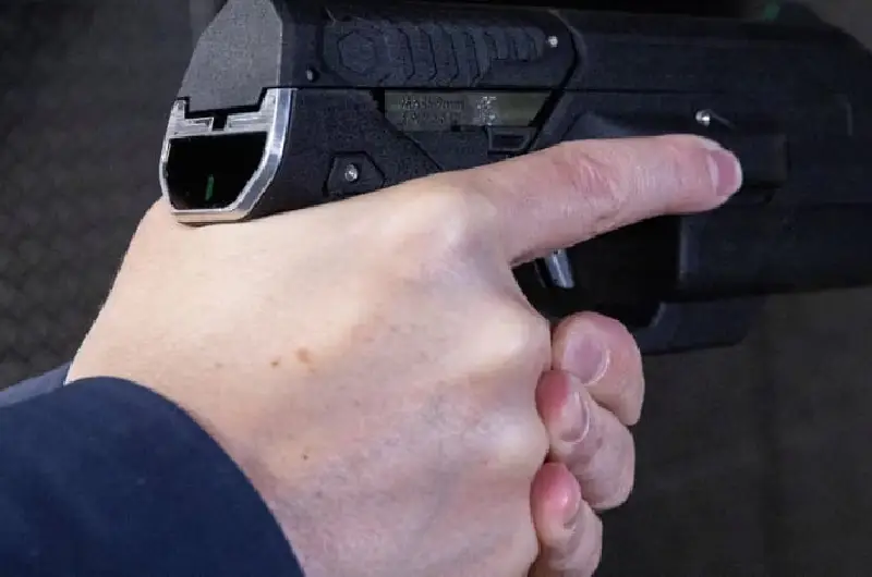 اسلحه هوشمندی که با تشخیص چهره و اثر انگشت کار میکند