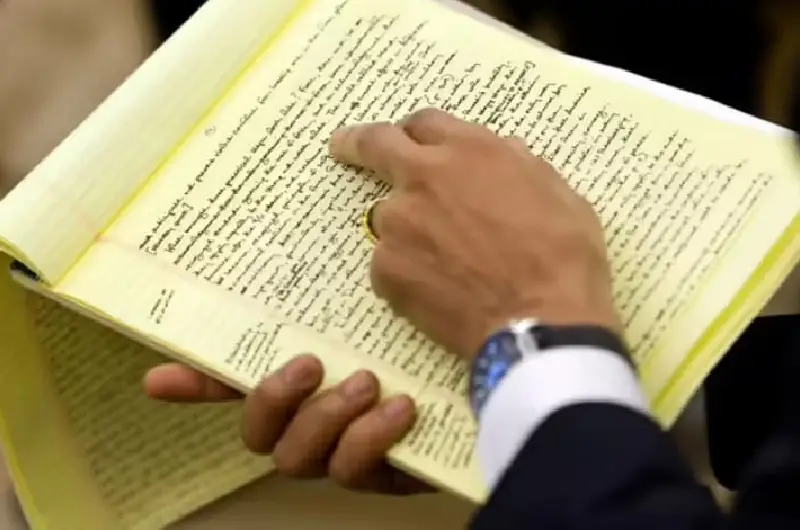 علت زرد بودن پد های قانونی چیست